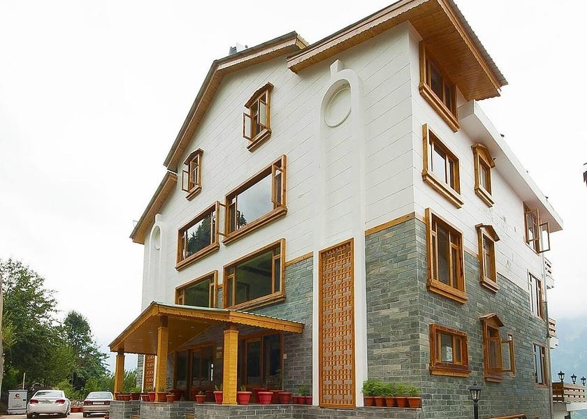 Himachal Pradesh Manali Front of property