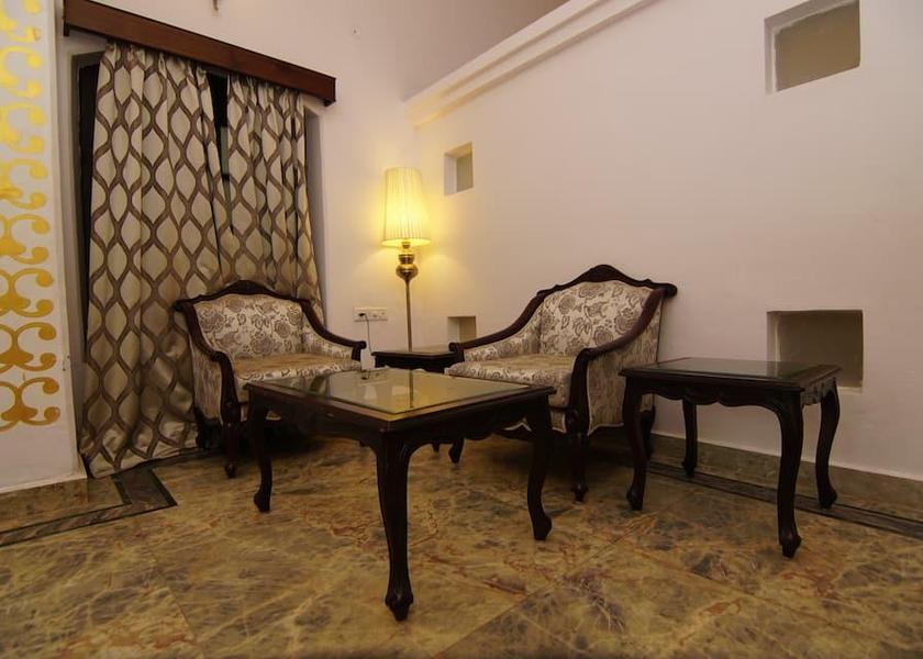 Madhya Pradesh Pachmarhi Sitting area