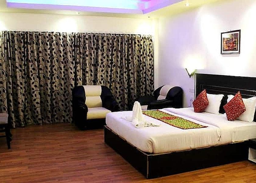 Kerala Munnar classic room