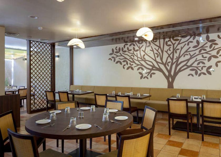 Maharashtra Kolhapur Food & Dining