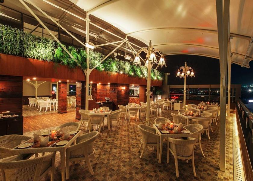 Madhya Pradesh Indore Food & Dining