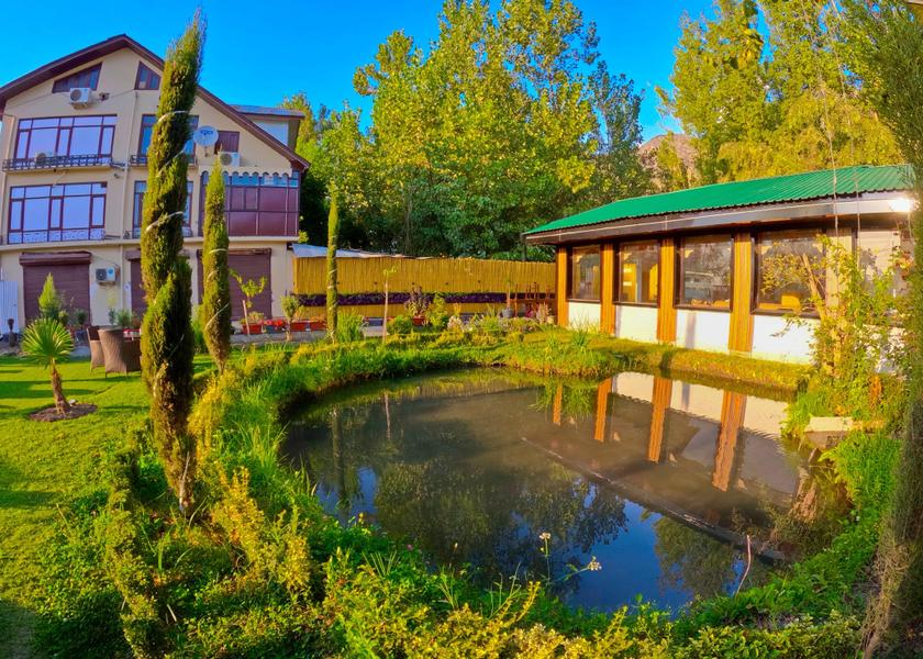 Jammu and Kashmir Srinagar Hotel Exterior