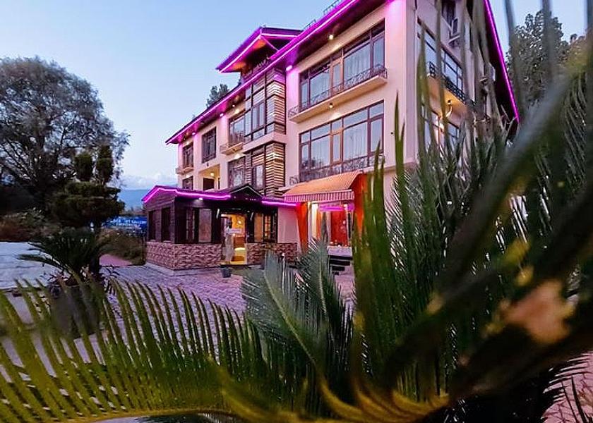 Jammu and Kashmir Srinagar Hotel Exterior