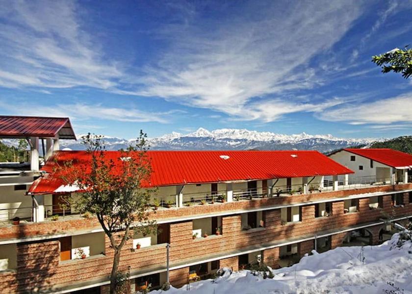 Uttarakhand Kausani Hotel Exterior