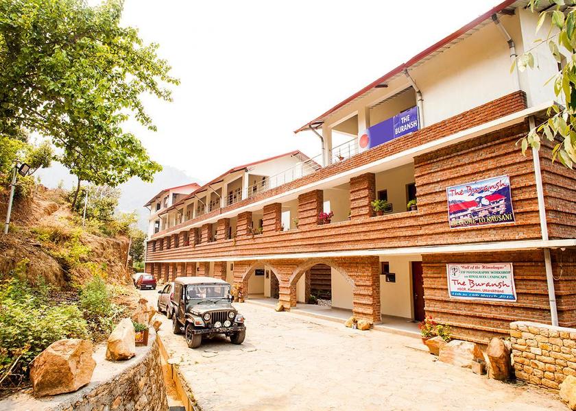 Uttarakhand Kausani Hotel Exterior