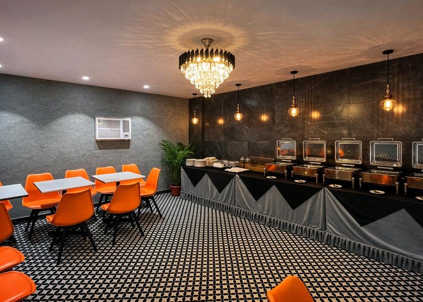 Delhi Delhi Food & Dining