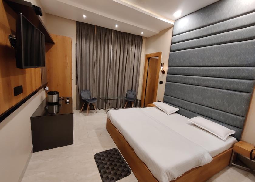 Madhya Pradesh Pachmarhi PREMIUM ROOM AC OR HEATER