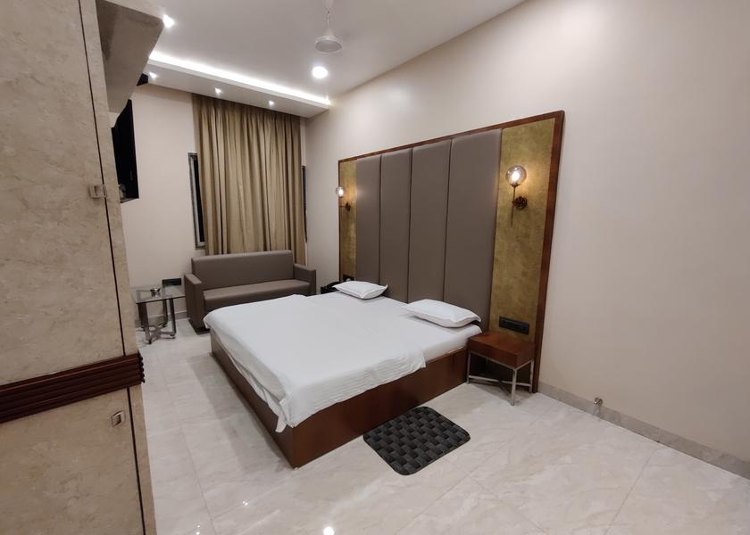 Madhya Pradesh Pachmarhi PREMIUM ROOM AC OR HEATER