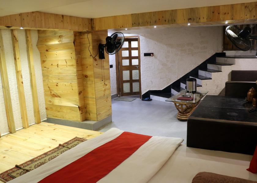 Madhya Pradesh Pachmarhi Public Areas