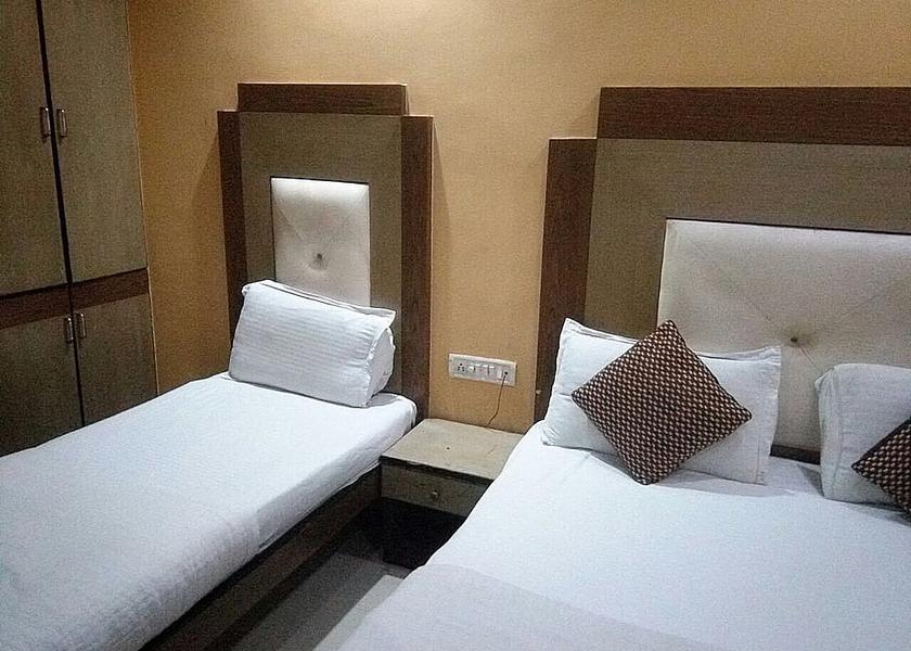 Delhi Delhi Deluxe Quadruple Room, 2 Double Beds