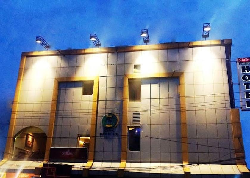 Uttar Pradesh Kanpur Status Business Hotel The Mall