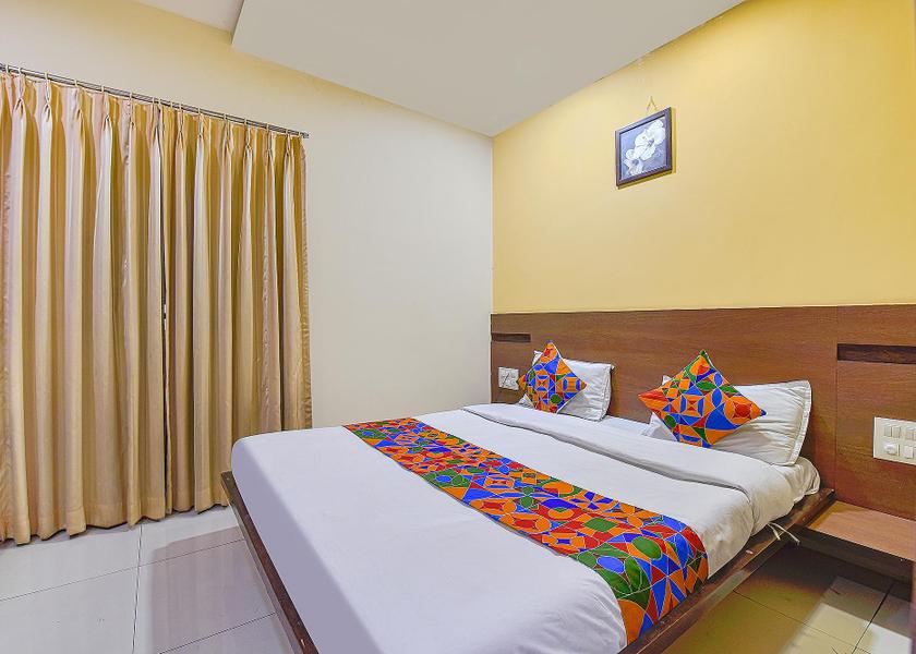 Gujarat Surat Classic Royal AC Room