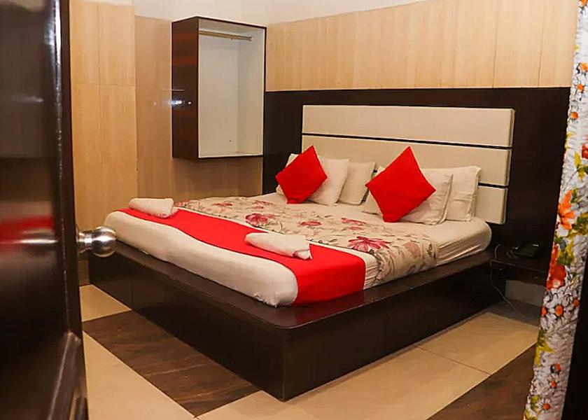 Uttarakhand Haridwar Standard Room