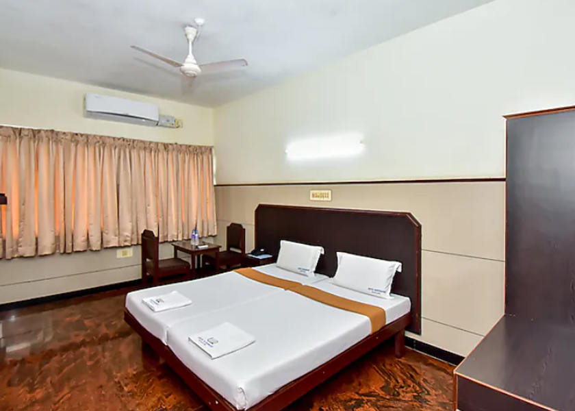 Karnataka Mangalore Double Bed Semi Deluxe - Non Ac