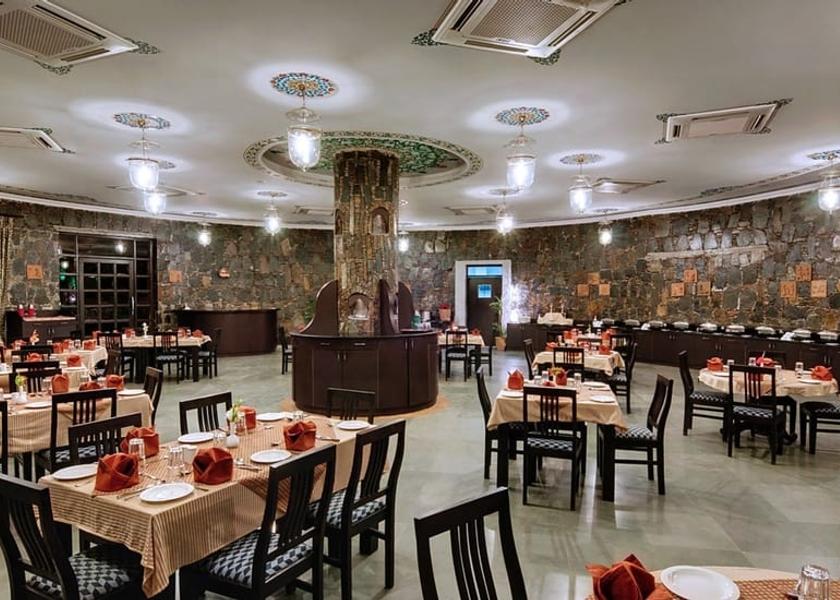 Rajasthan Udaipur Food & Dining