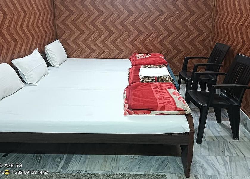 Uttar Pradesh Varanasi Deluxe Room