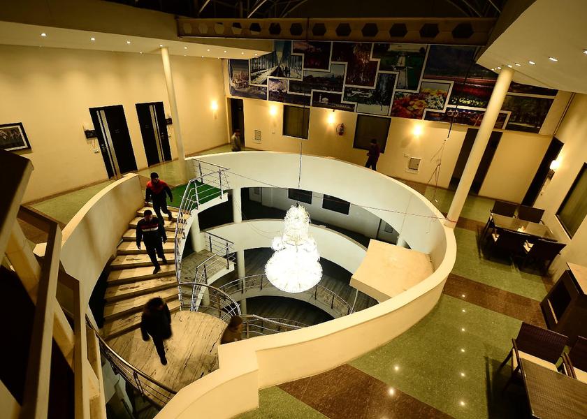 Jammu and Kashmir Srinagar Public Areas