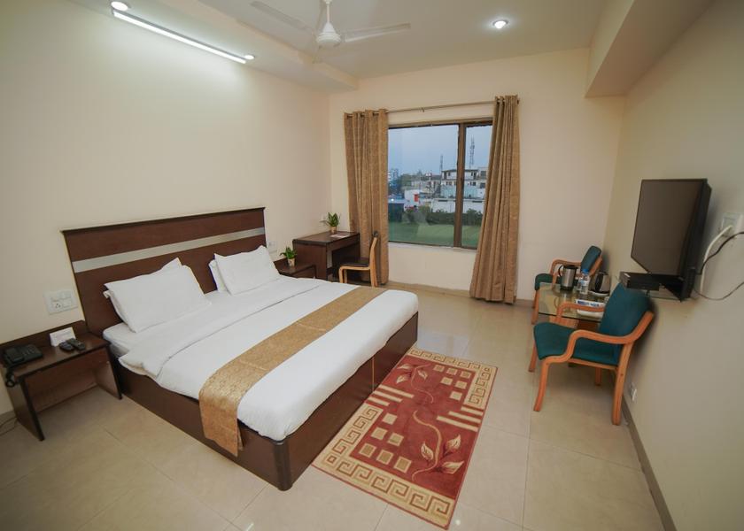 Uttarakhand Dehradun Deluxe Room
