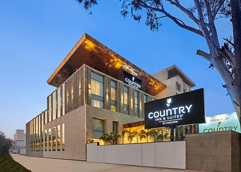 Punjab Zirakpur Hotel Exterior