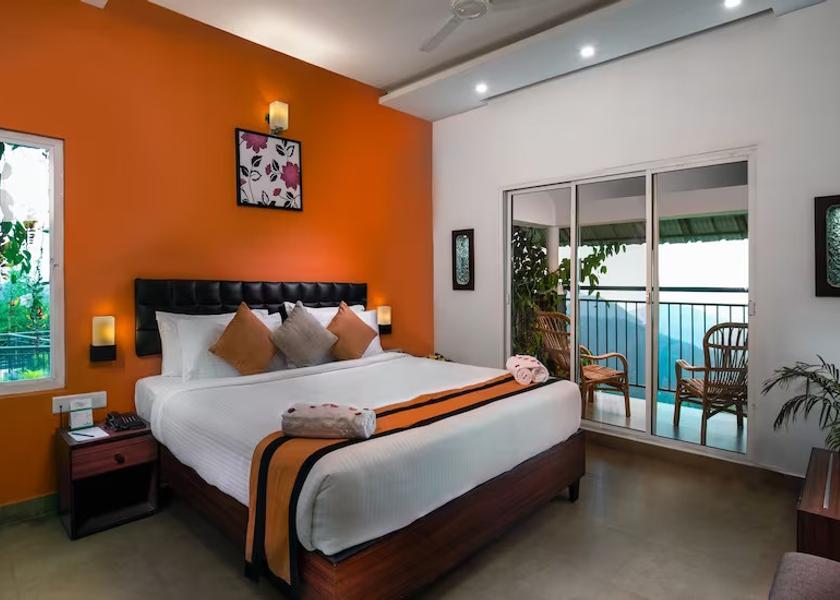 Kerala Munnar AC Bedroom Family Cottage