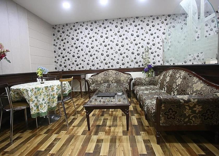 Delhi Delhi Living area