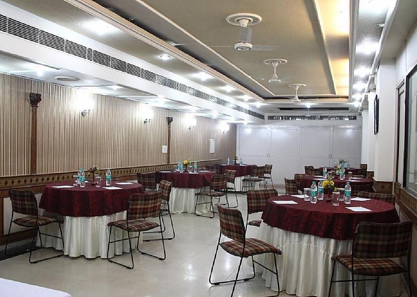 Delhi Delhi Business Centre