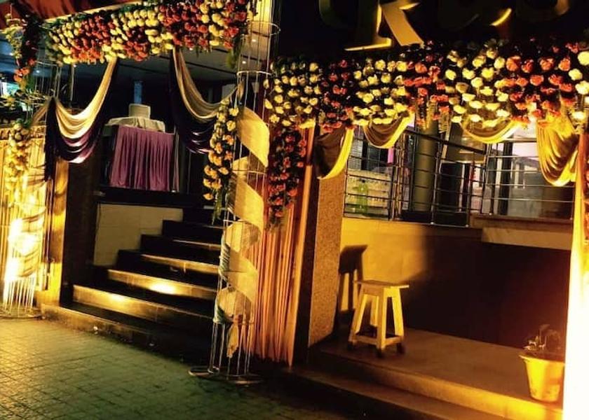 Uttar Pradesh Kanpur entrance at night