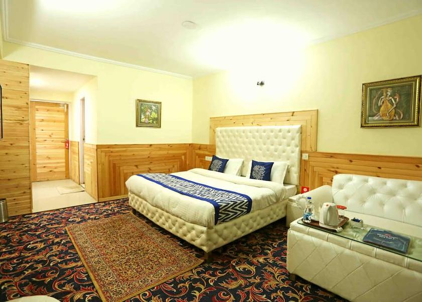 Jammu and Kashmir Patnitop King_Deluxe_Room
