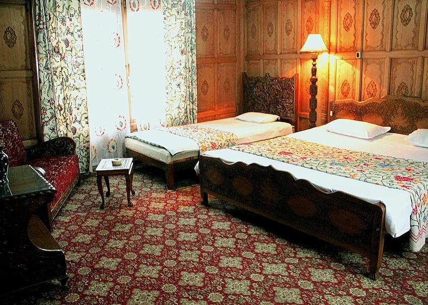 Jammu and Kashmir Srinagar Room