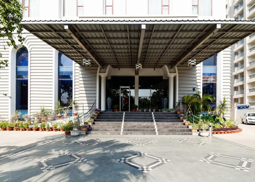 Uttar Pradesh Prayagraj Hotel Exterior