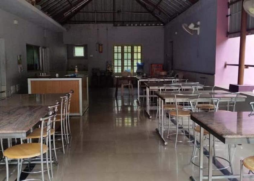 Tamil Nadu Courtrallam Restaurant