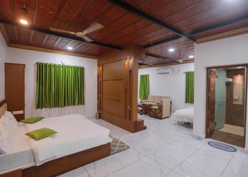 Tamil Nadu Courtrallam Hotel View