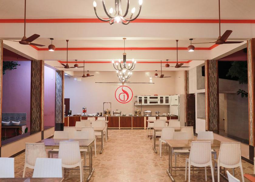 Tamil Nadu Courtrallam Food & Dining