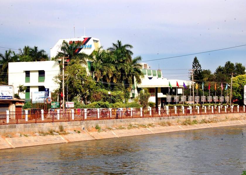 Tamil Nadu Thanjavur Hotel Canal Front (Day)