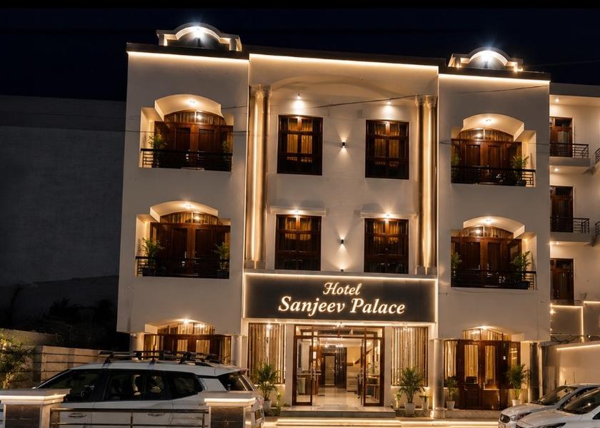 Jammu and Kashmir Katra Hotel Exterior