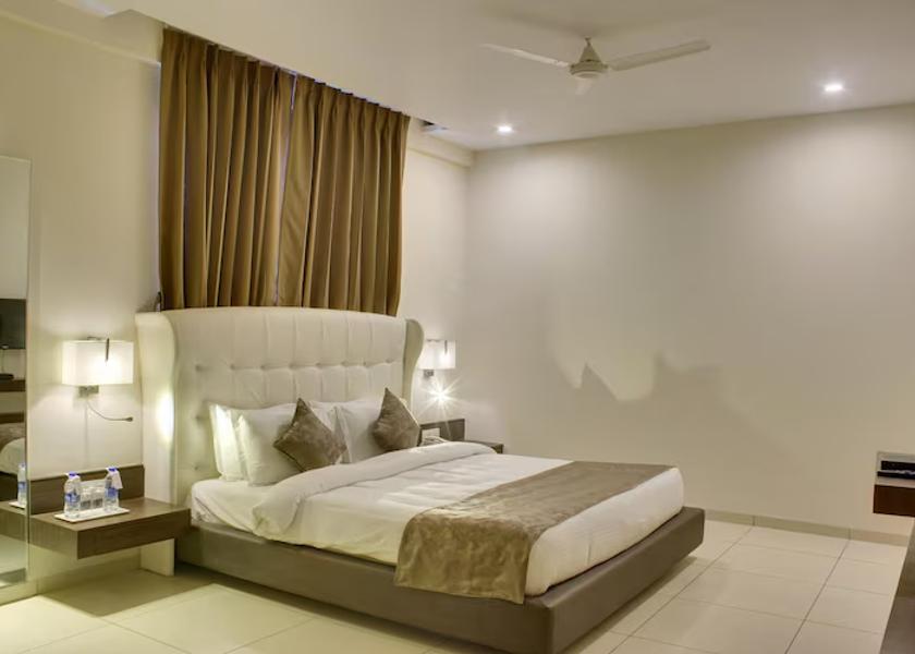 Gujarat Saputara Premium Studio
