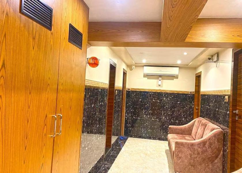 Maharashtra Mumbai Public Areas