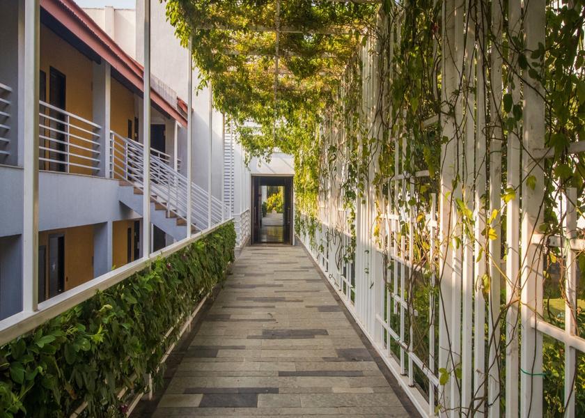 Goa Utorda Hotel Exterior