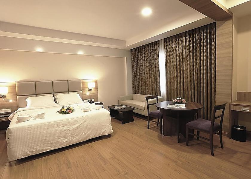 Tamil Nadu Coimbatore Tangerine Room
