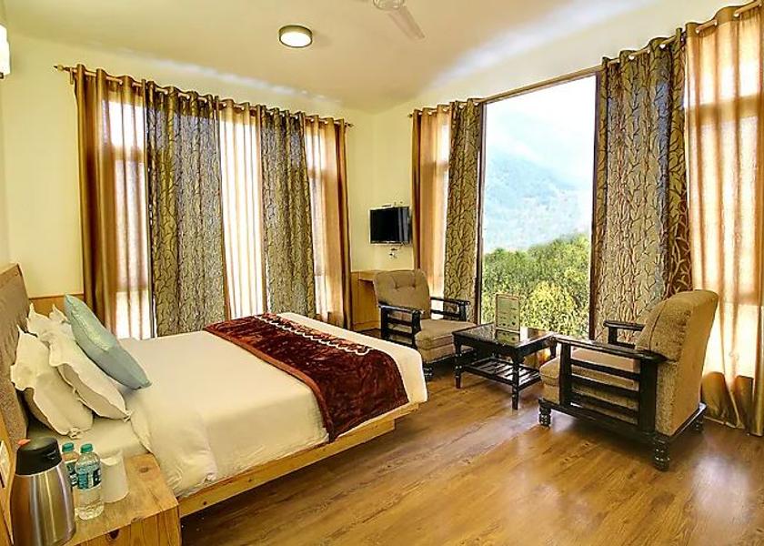Himachal Pradesh Manali Deluxe Room (Mountain View) with Complimentary Breakfast