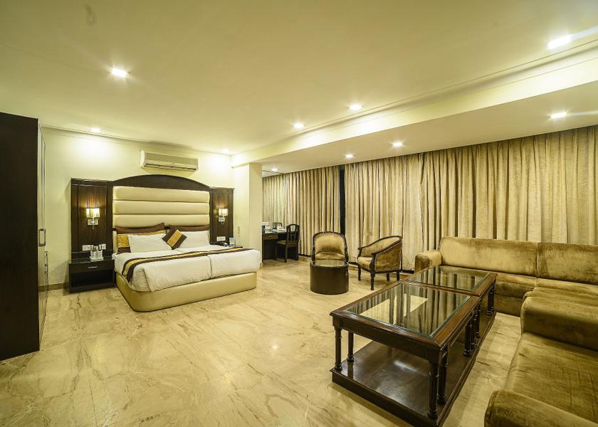Uttar Pradesh Agra Semi Suite with Work Desk