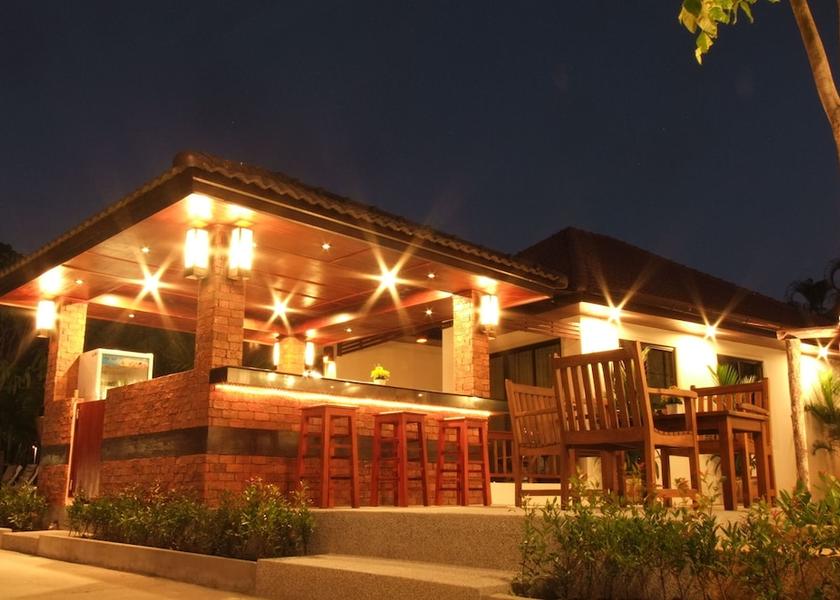 Phuket Karon Pool Side Bar