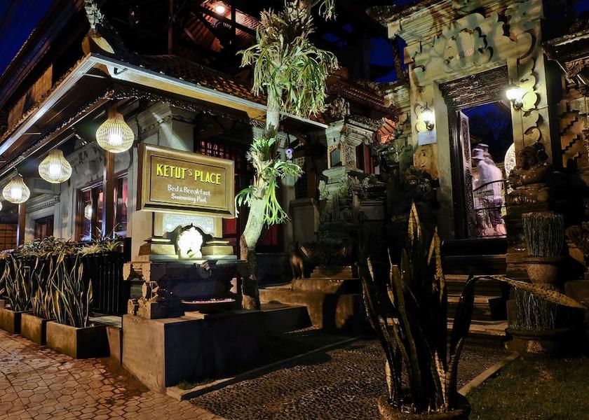 Bali Ubud Front of property - evening/night