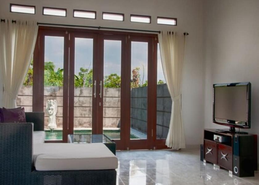 Bali Banjar Interior Entrance