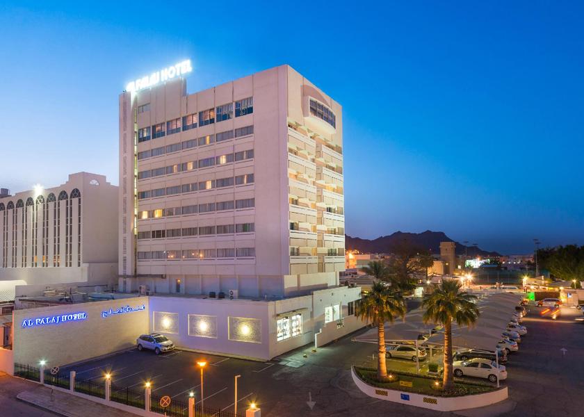  Muscat Hotel Exterior
