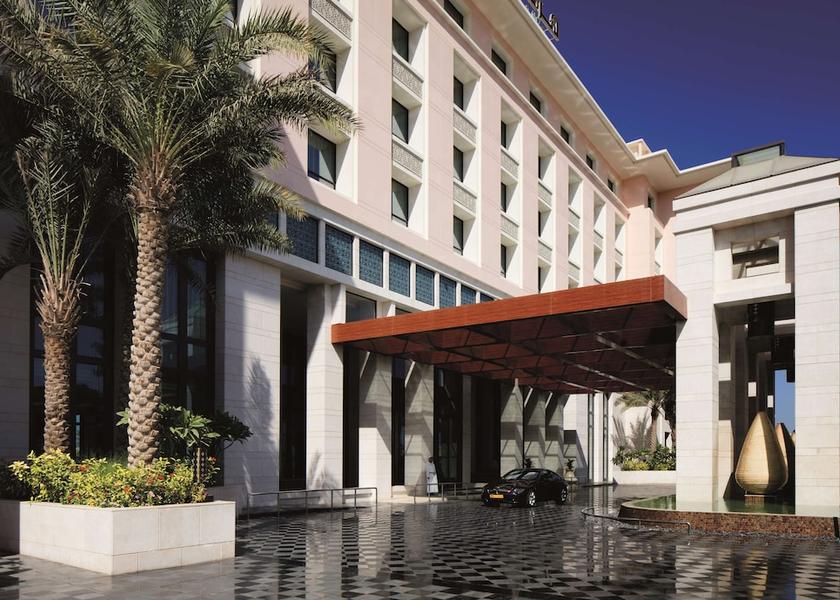  Muscat Exterior Detail