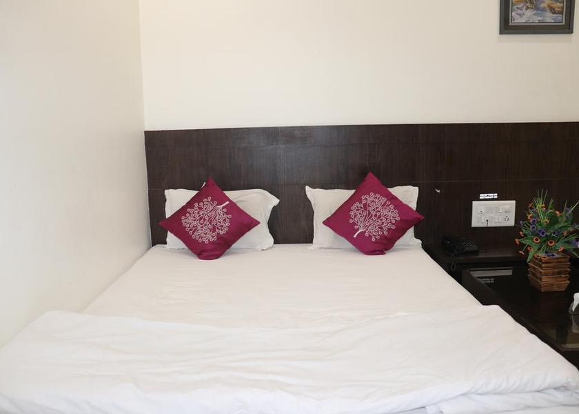 Maharashtra Shirdi Double Bed Ac