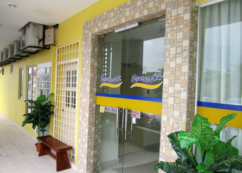 Selangor Seri Kembangan Entrance