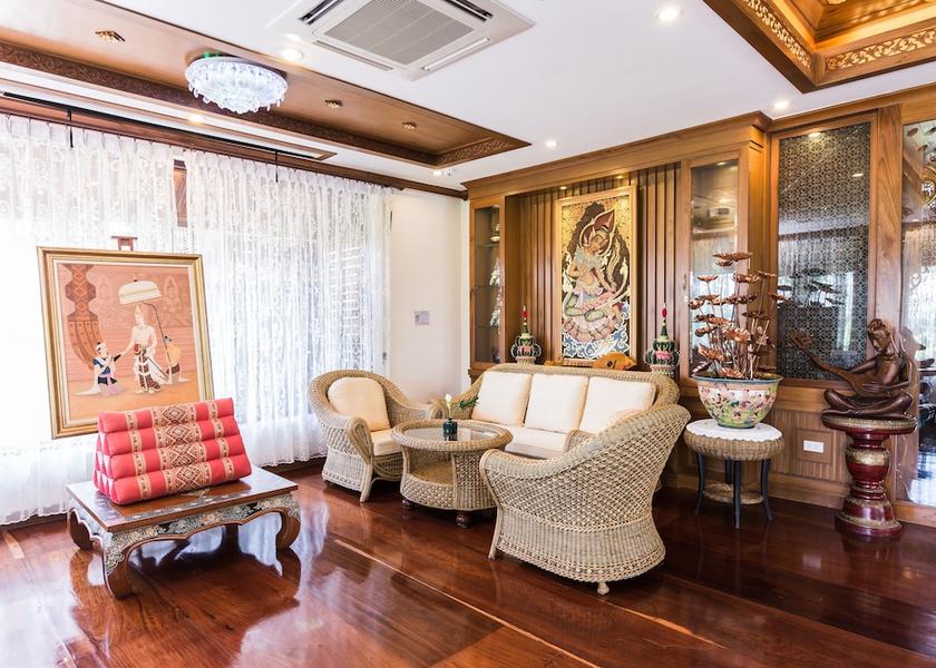 Chiang Mai Province Mae Taeng Lobby