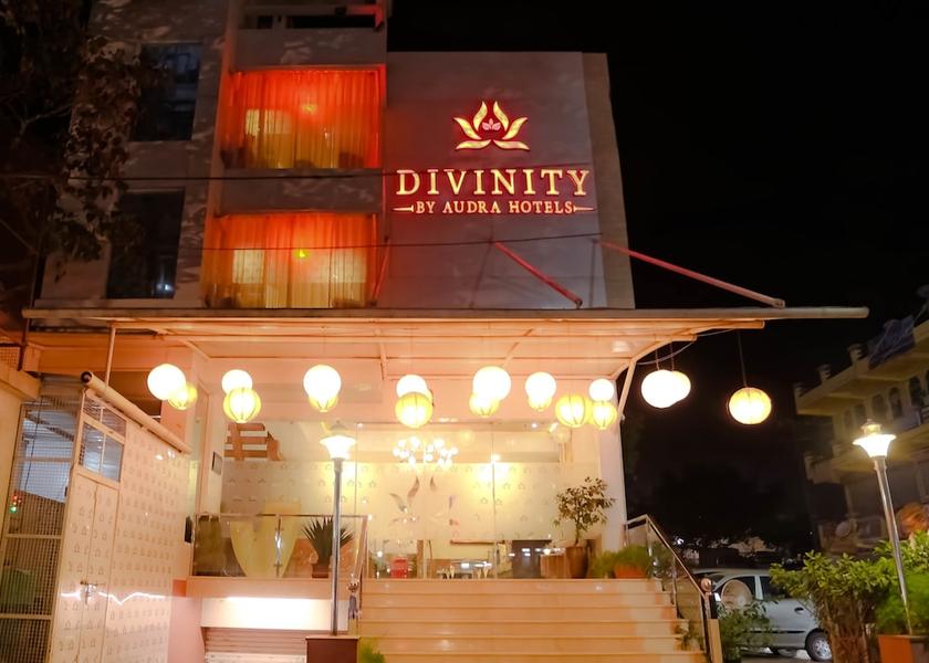 Uttar Pradesh Mathura Front of property - evening/night